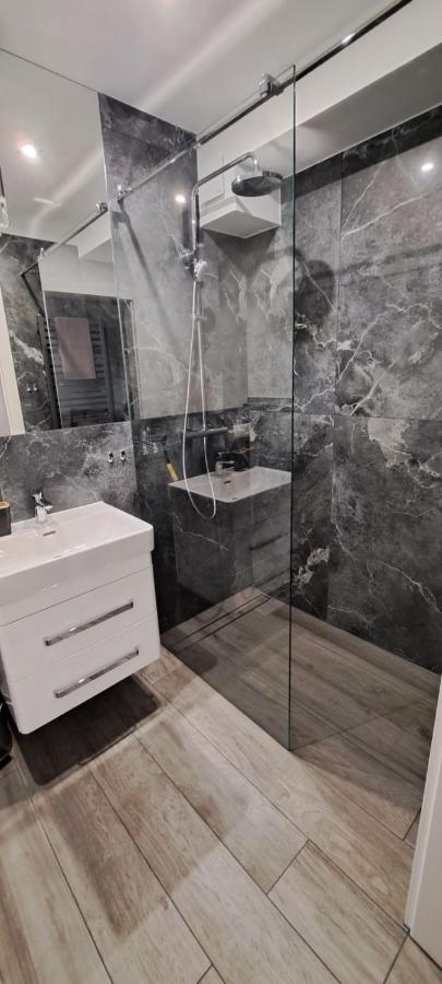 Apartament Przy Malej Panwi "I" Opole Bagian luar foto