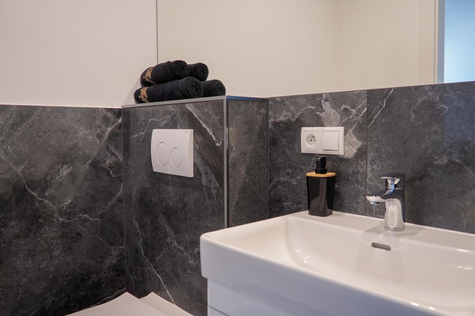 Apartament Przy Malej Panwi "I" Opole Bagian luar foto